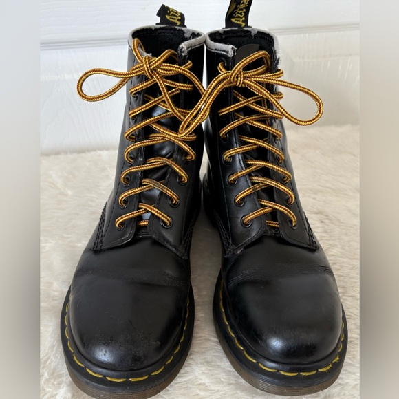 Black Leather Boots with Yellow Laces - Picture 3 of 10